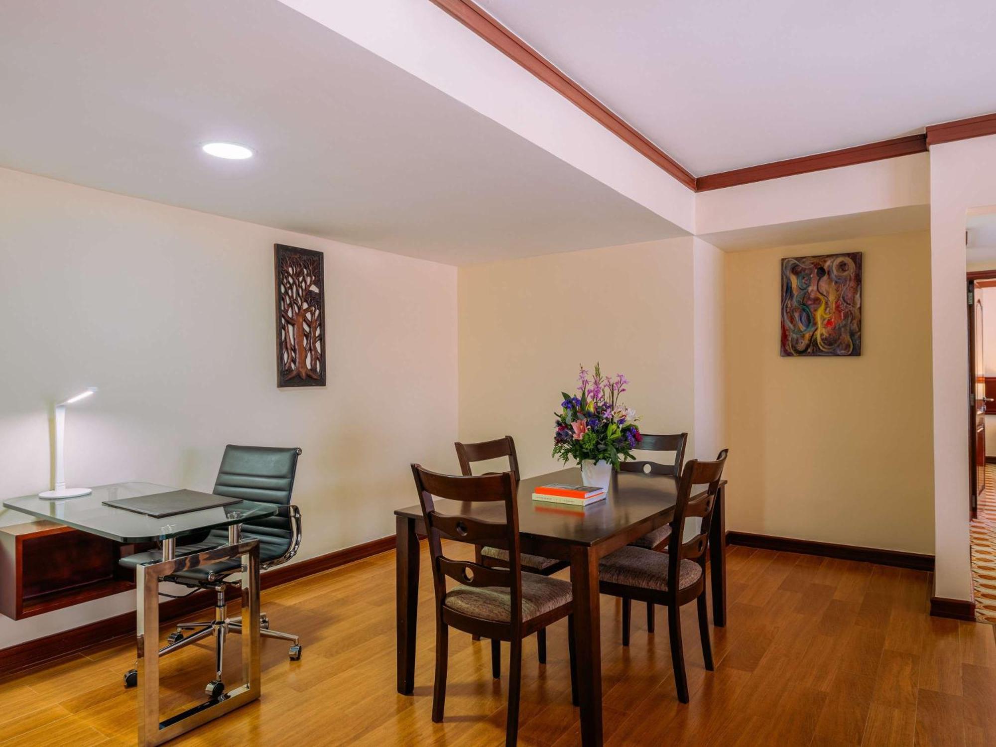 Moevenpick Hotel & Residences Nairobi Ngoại thất bức ảnh
