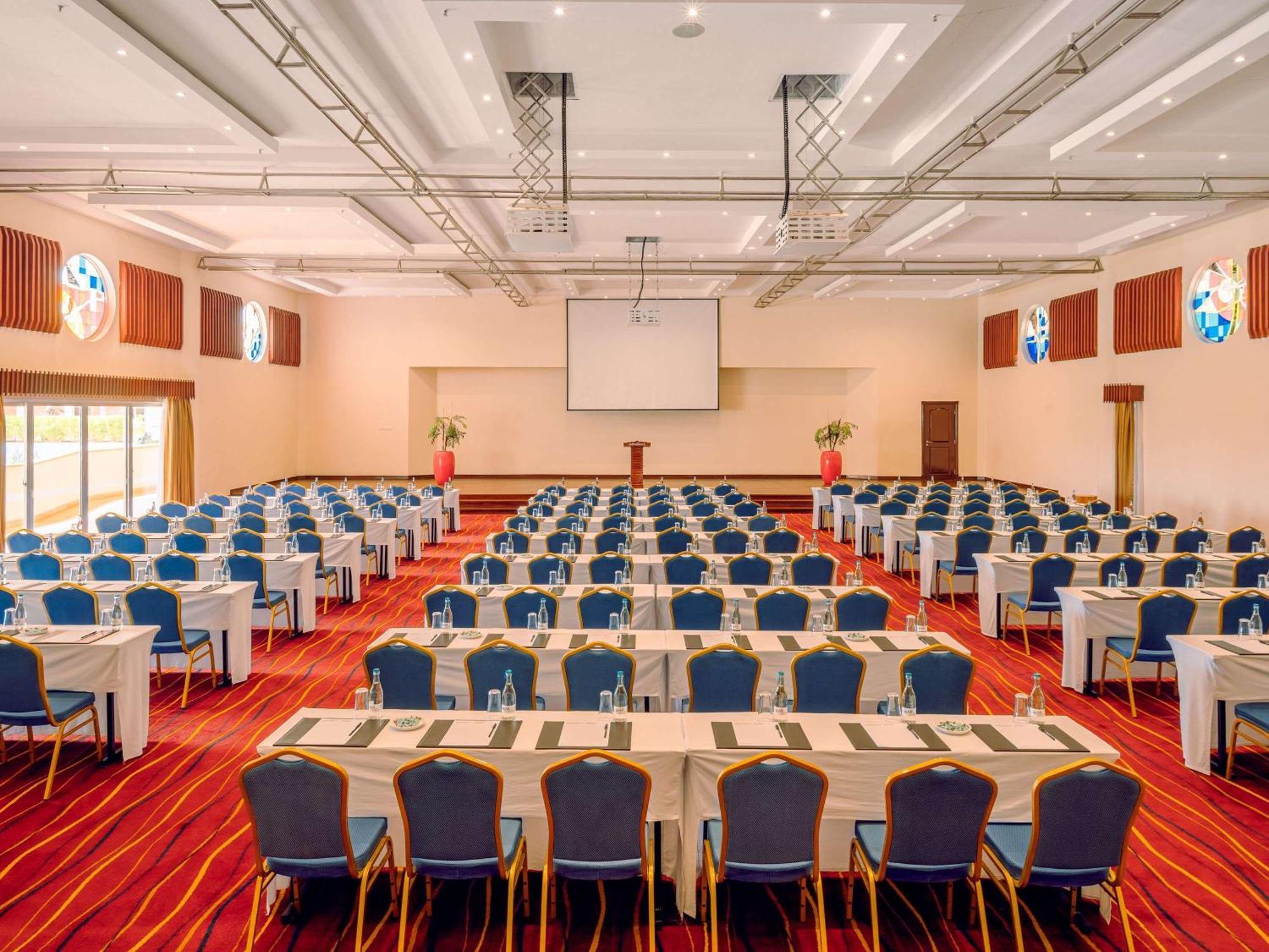 Moevenpick Hotel & Residences Nairobi Ngoại thất bức ảnh