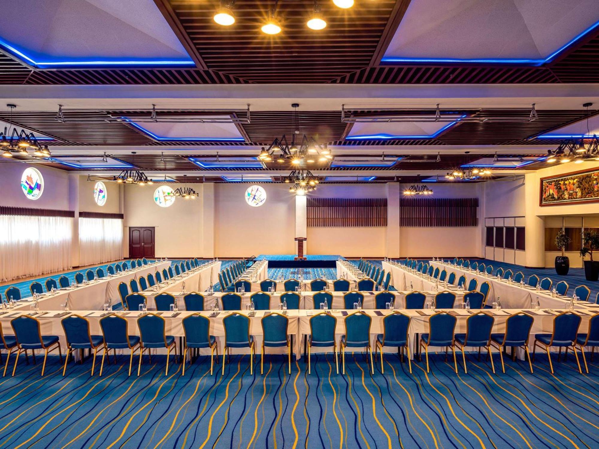 Moevenpick Hotel & Residences Nairobi Ngoại thất bức ảnh