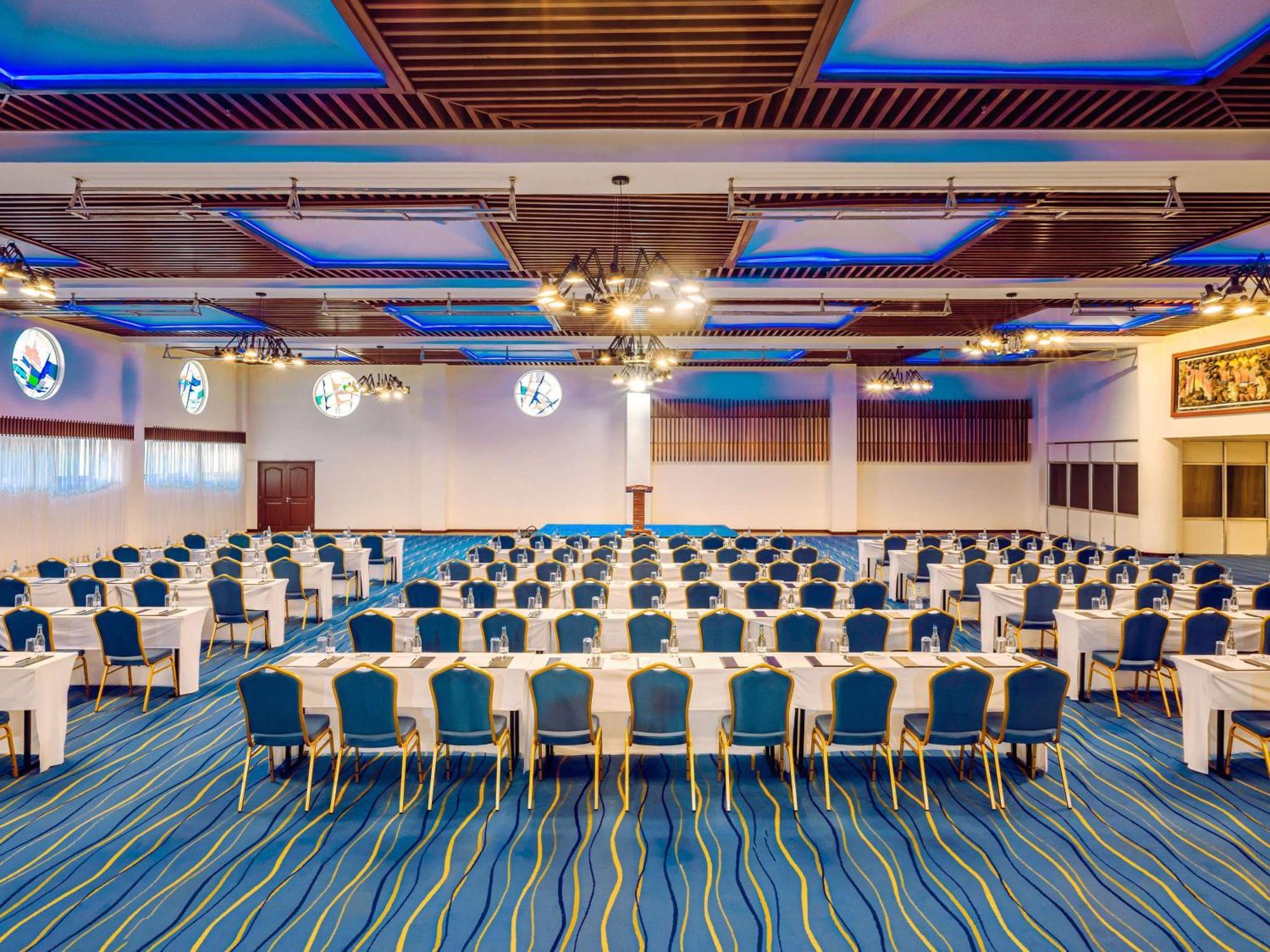 Moevenpick Hotel & Residences Nairobi Ngoại thất bức ảnh
