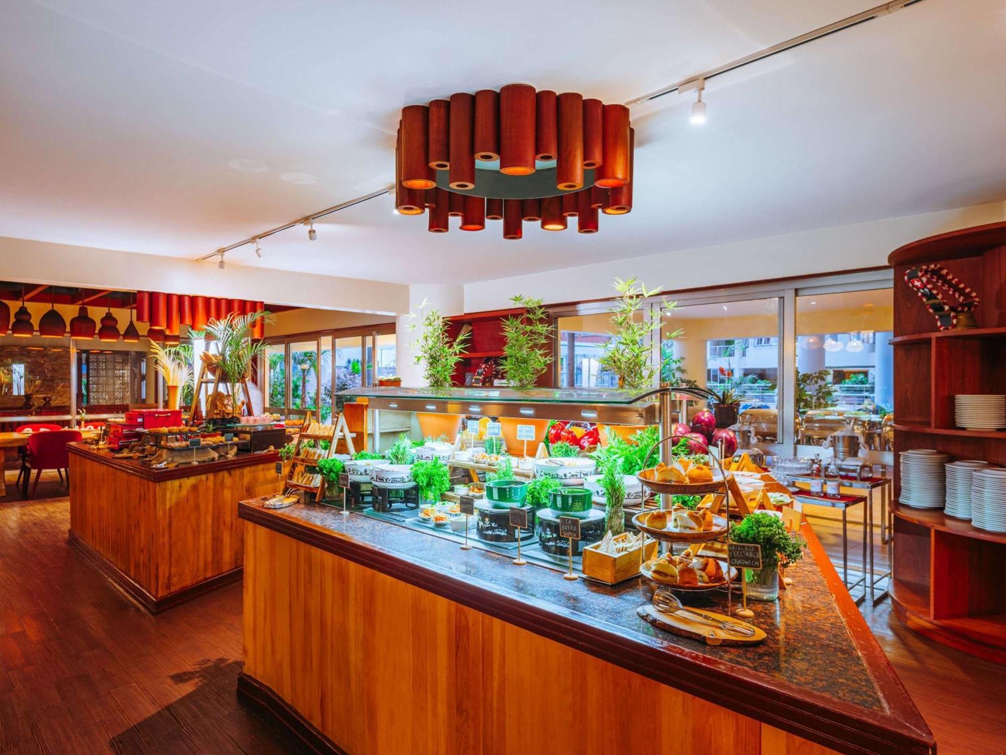 Moevenpick Hotel & Residences Nairobi Ngoại thất bức ảnh